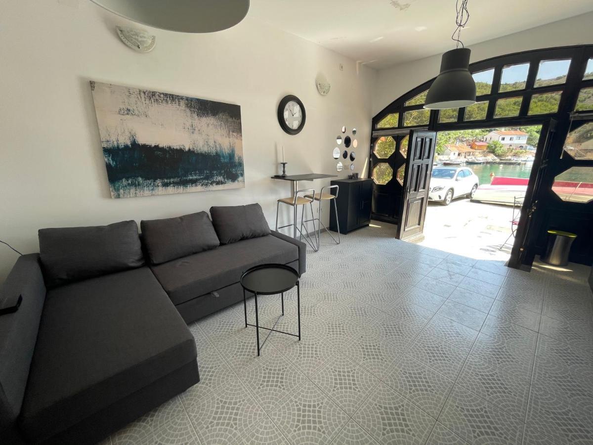 Apartmani Pulic Senj  Exteriör bild