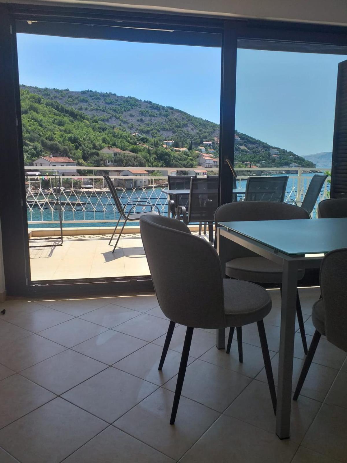 Apartmani Pulic Senj  Exteriör bild
